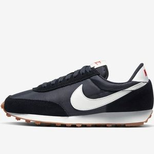 Nike Daybreak Low Womens Running Shoes Black White Gum CK2351-001 NEW Size 10